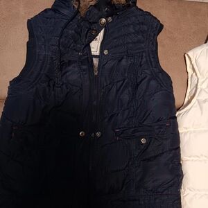 Women size large mossimo vest blue with lines